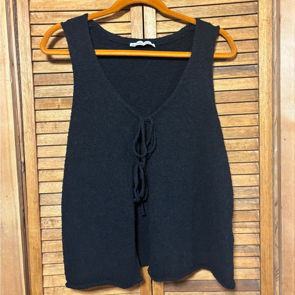 Abercrombie & Fitch Tie Front Tank Top